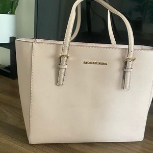 Michael Kors blush shoulder bag